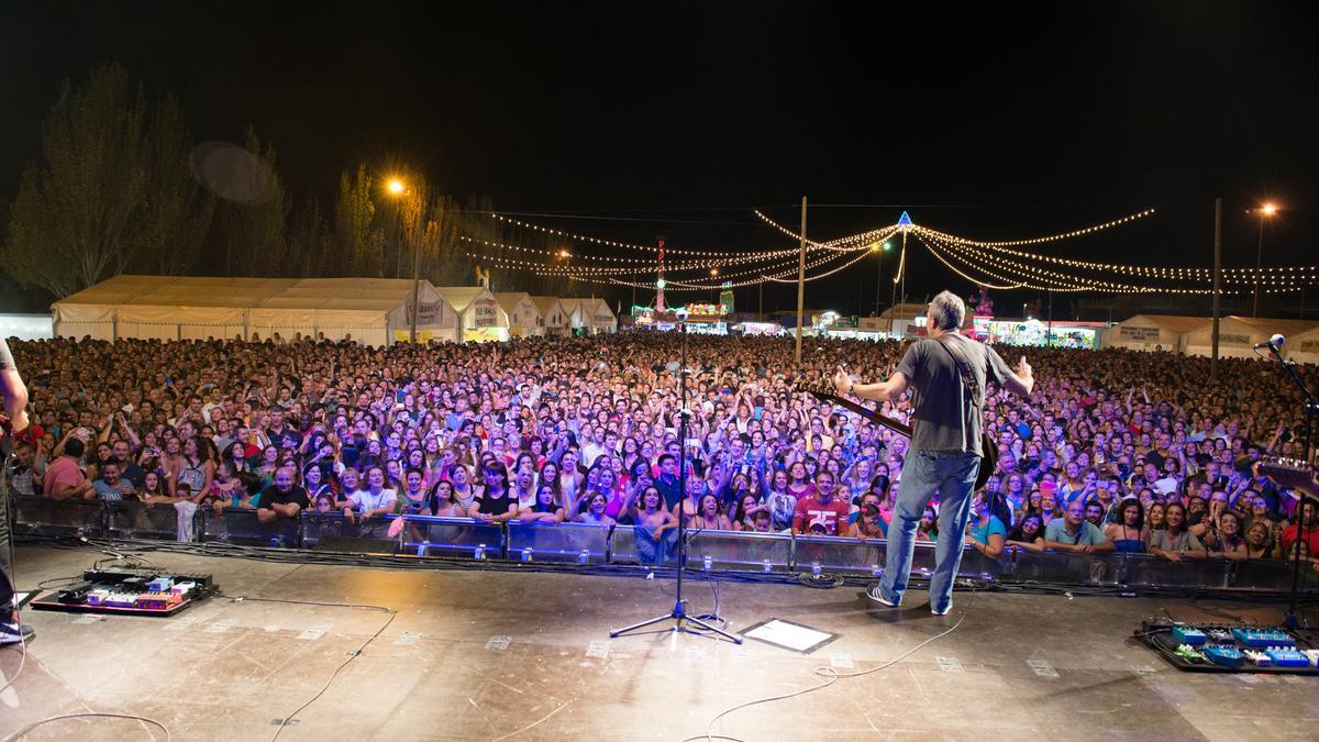 Conciertos de las Fiestas de Barajas 2023: una explosión de música y alegría
